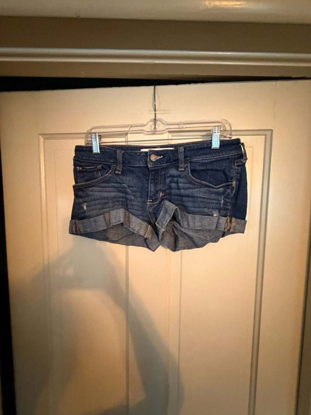 Gilly Hicks Sydney Cheeky Stretch Denim Rolled Cuff Shorts Size 4
